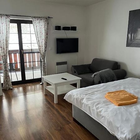 רוז'ומברוק Apartman Viktoria 5 מראה חיצוני תמונה